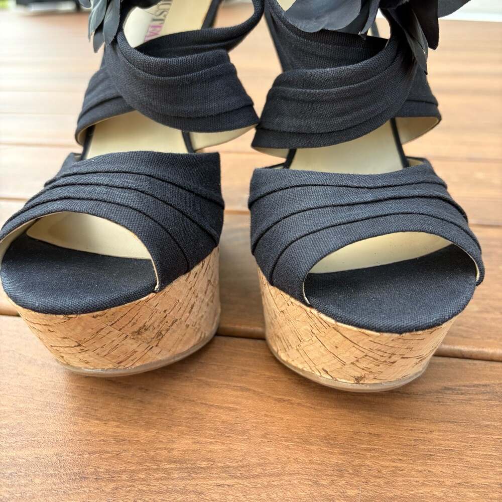 New JustFab Agnese Black Fabric Platform Wedge Sandals - Floral Accents Size 8.5 - Picture 6 of 9